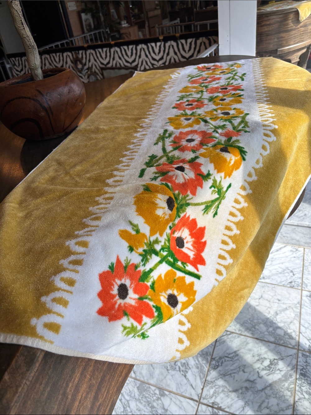 Vintage Perfect Yellow Floral Patterned  Bath Towel 26 x 49 cotton terrycloth
